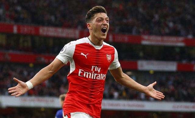  罗马锋线告急，紧急租借英超前锋救火  